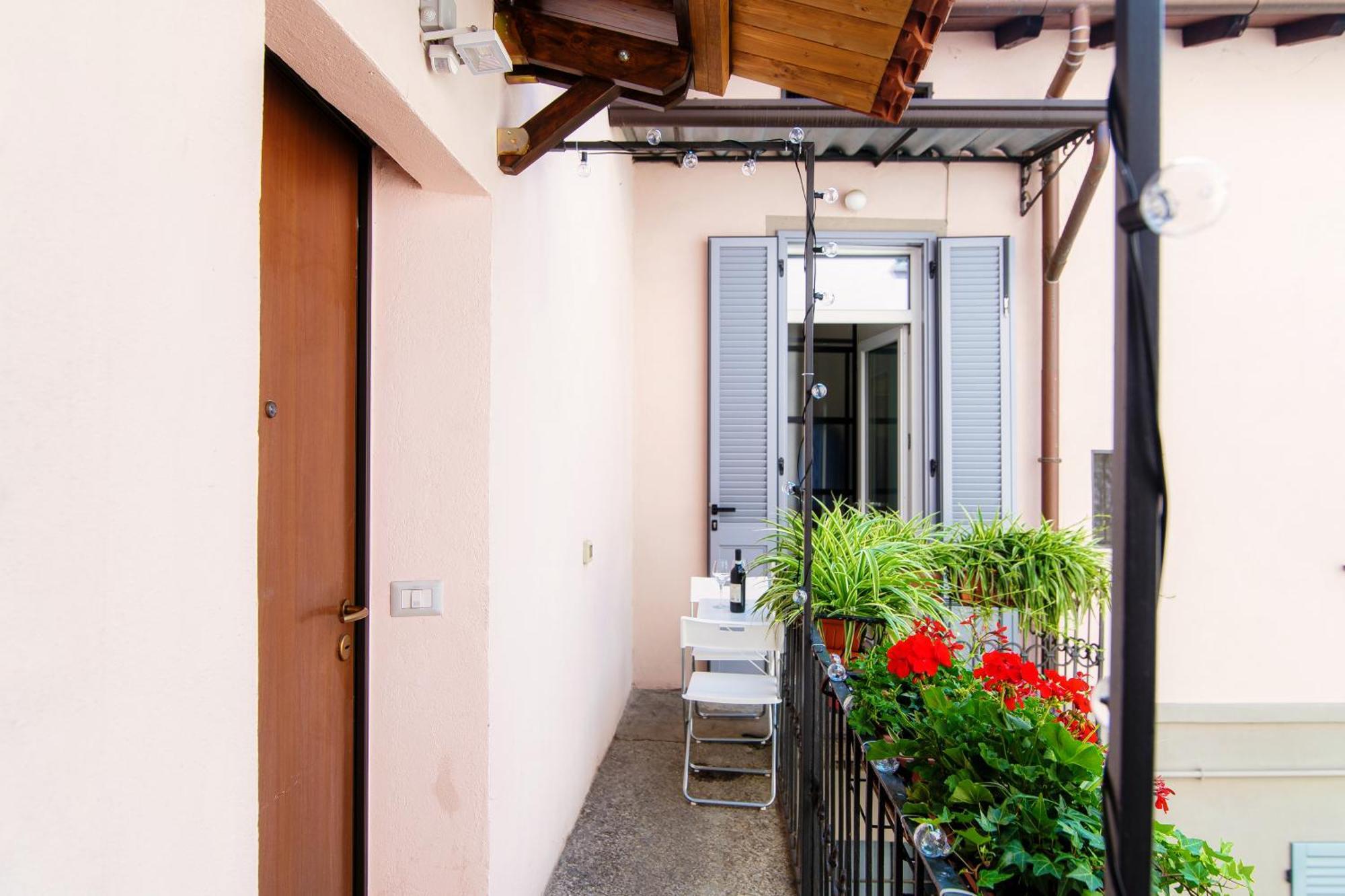 Apartament Casa Giulini - The House Of Travelers Como Zewnętrze zdjęcie