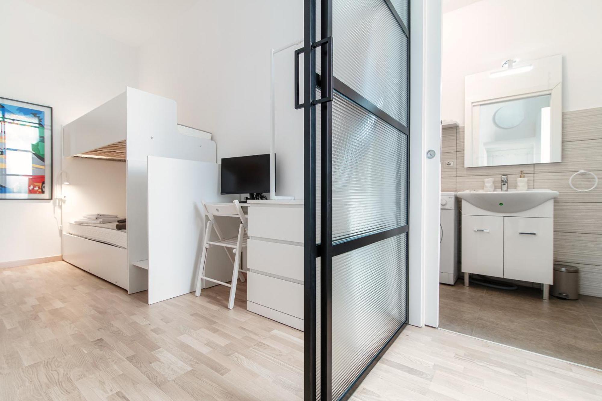 Apartament Casa Giulini - The House Of Travelers Como Zewnętrze zdjęcie